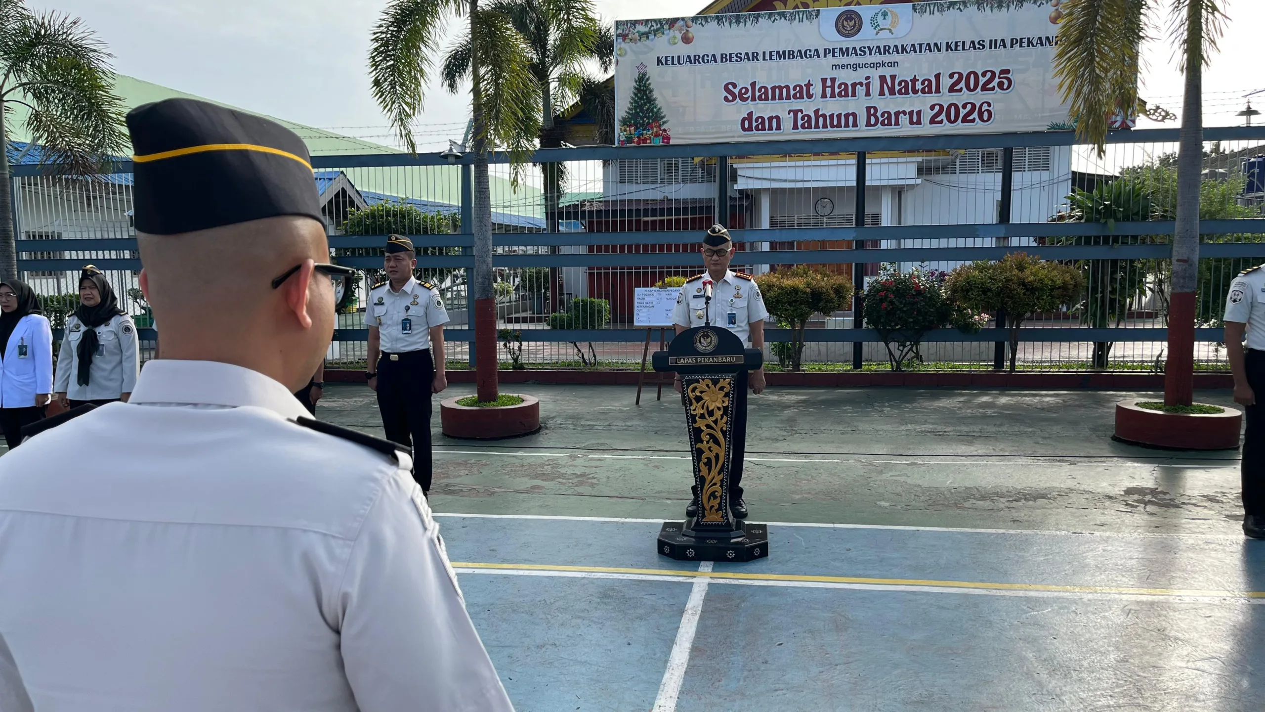 Awali Tahun dengan Semangat Baru, Kalapas Yuniarto Pimpin Apel Perdana di Lapas Pekanbaru