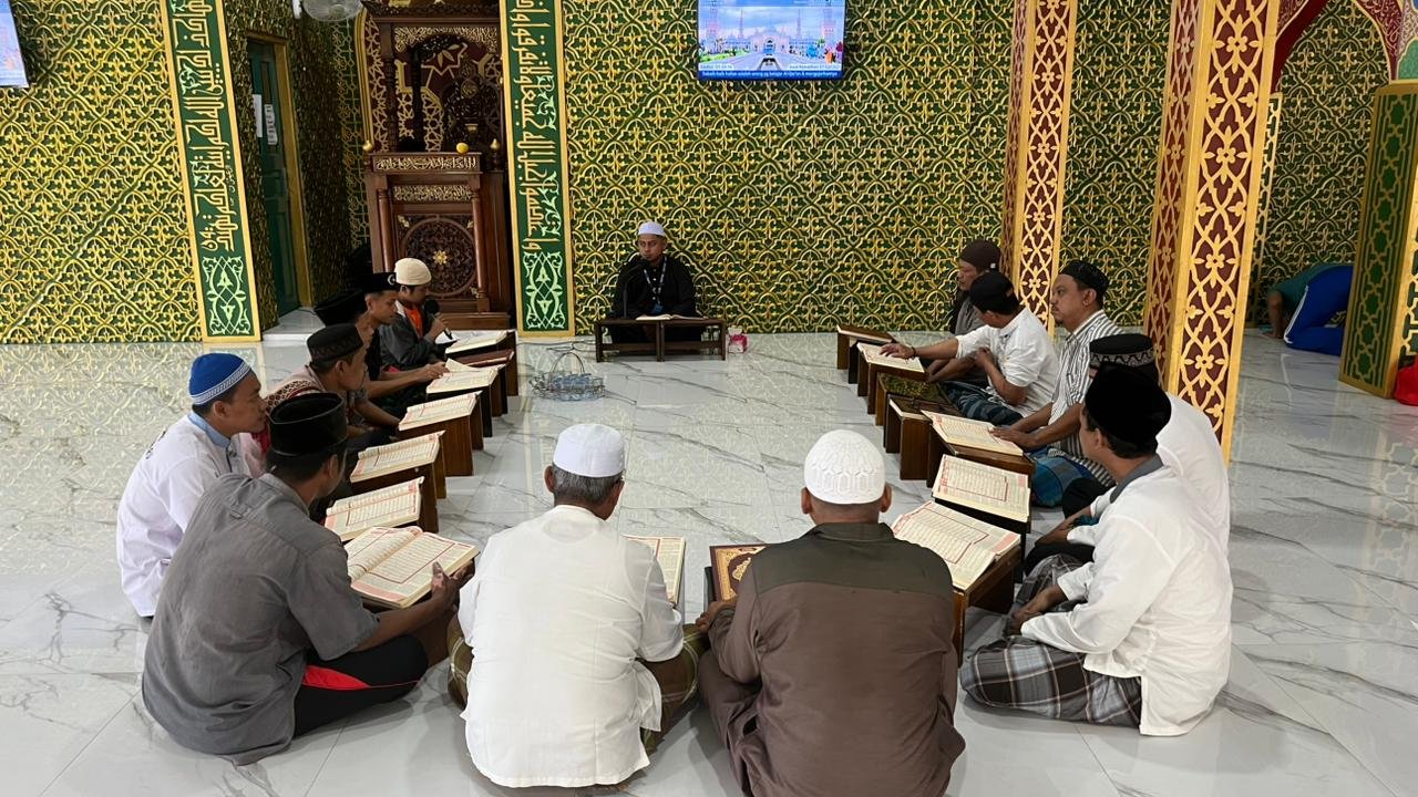 cbcpos.com|Bangun Akhlak dan Ketakwaan, Warga Binaan Lapas Kelas IIA Pekanbaru Ikuti Pengajian Rutin