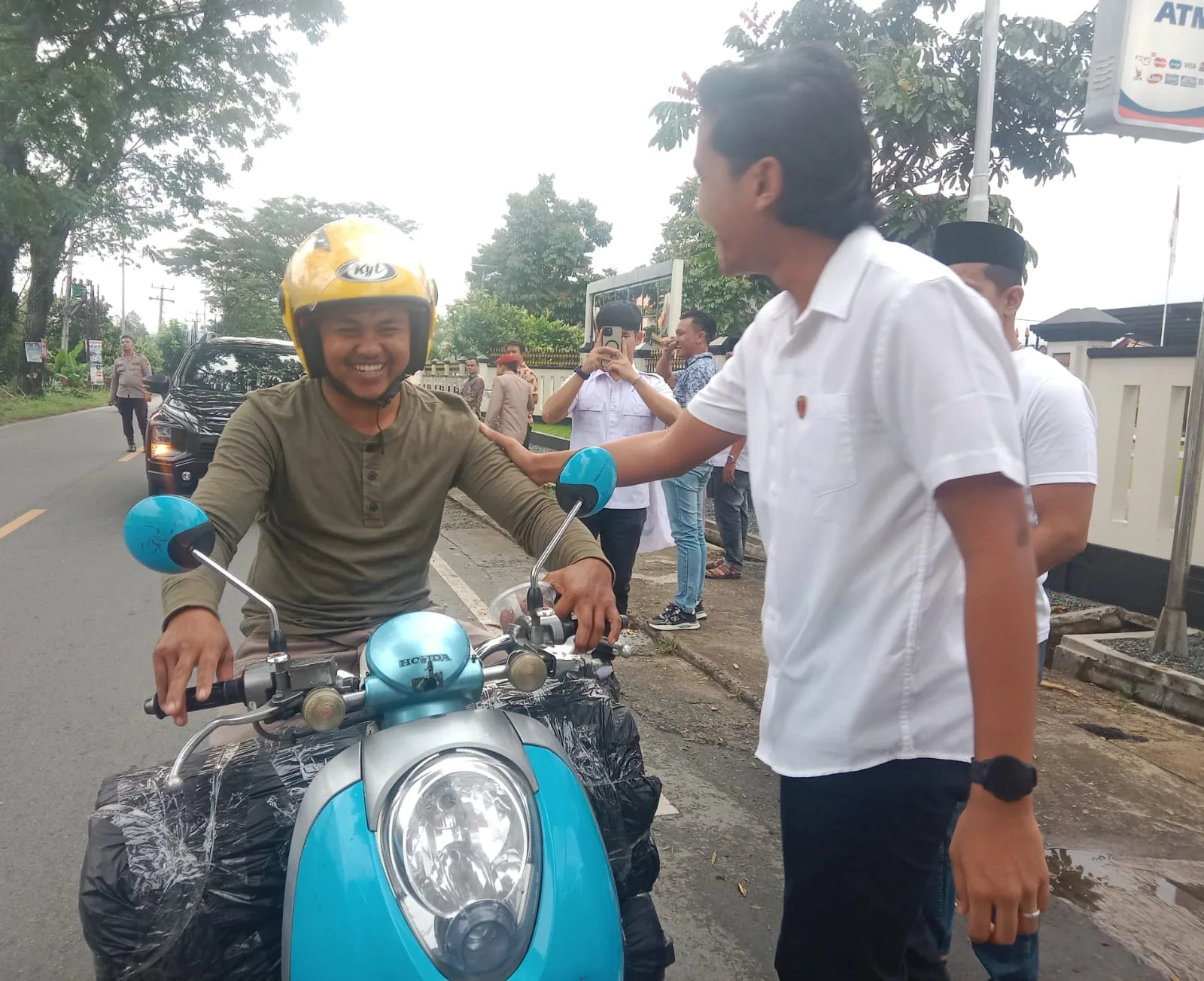 cbcpos.com|Kasat Reskrim Polres 50 Kota Tegaskan Komitmen Polri Melalui Program Berbagi Takjil di Bulan Suci Ramadhan, Tingkatkan Kedekatan dengan Masyarakat   