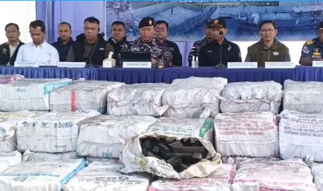 IMG-20260331-WA0009 cbcpos.com|Dua Pekan Menggantung, Kasus Kapal Arang Bakau di Meranti Disorot: Jusnarizal Desak Penegakan Hukum Tanpa Kompromi